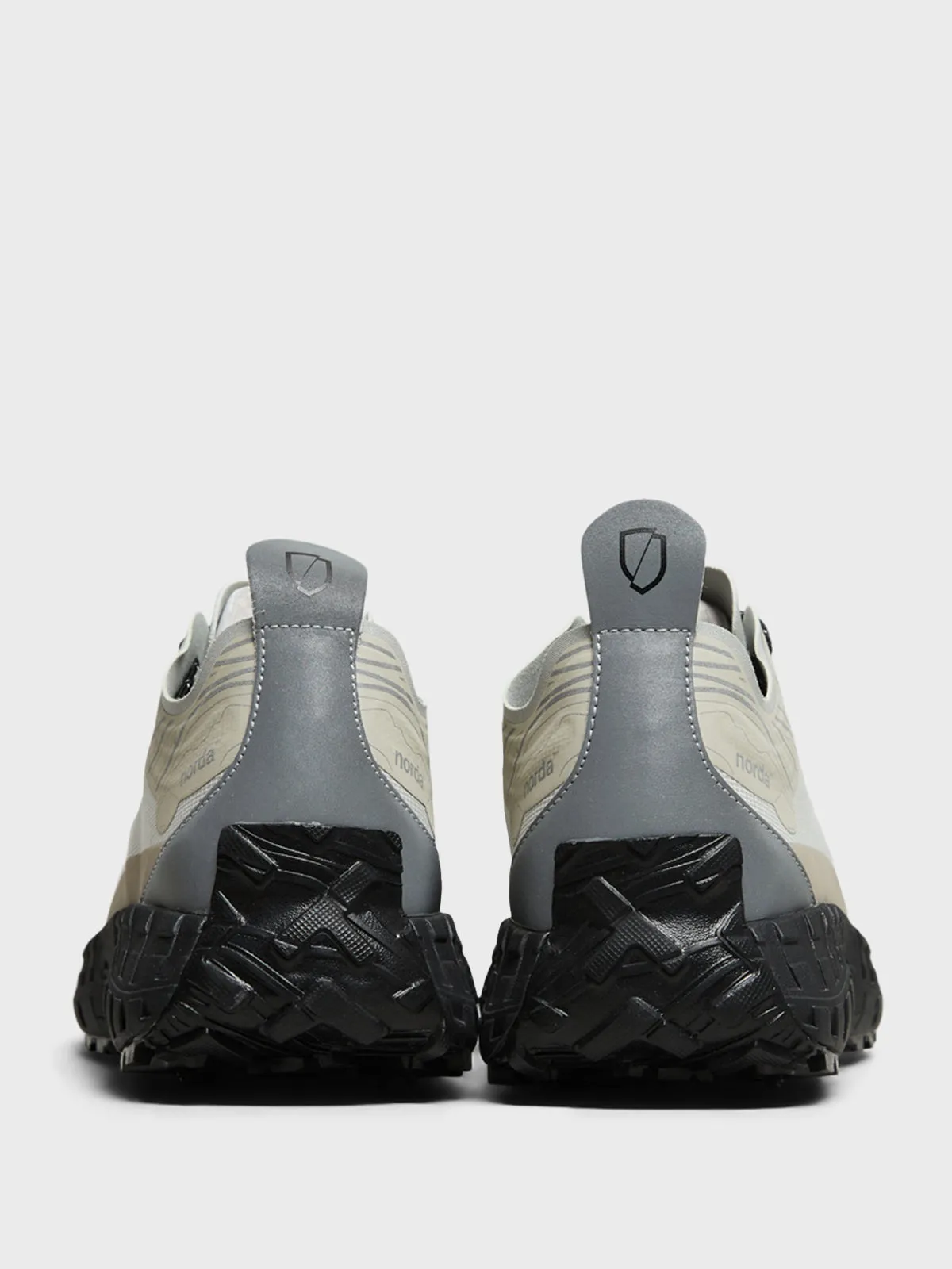 001 Sneakers in Cinder