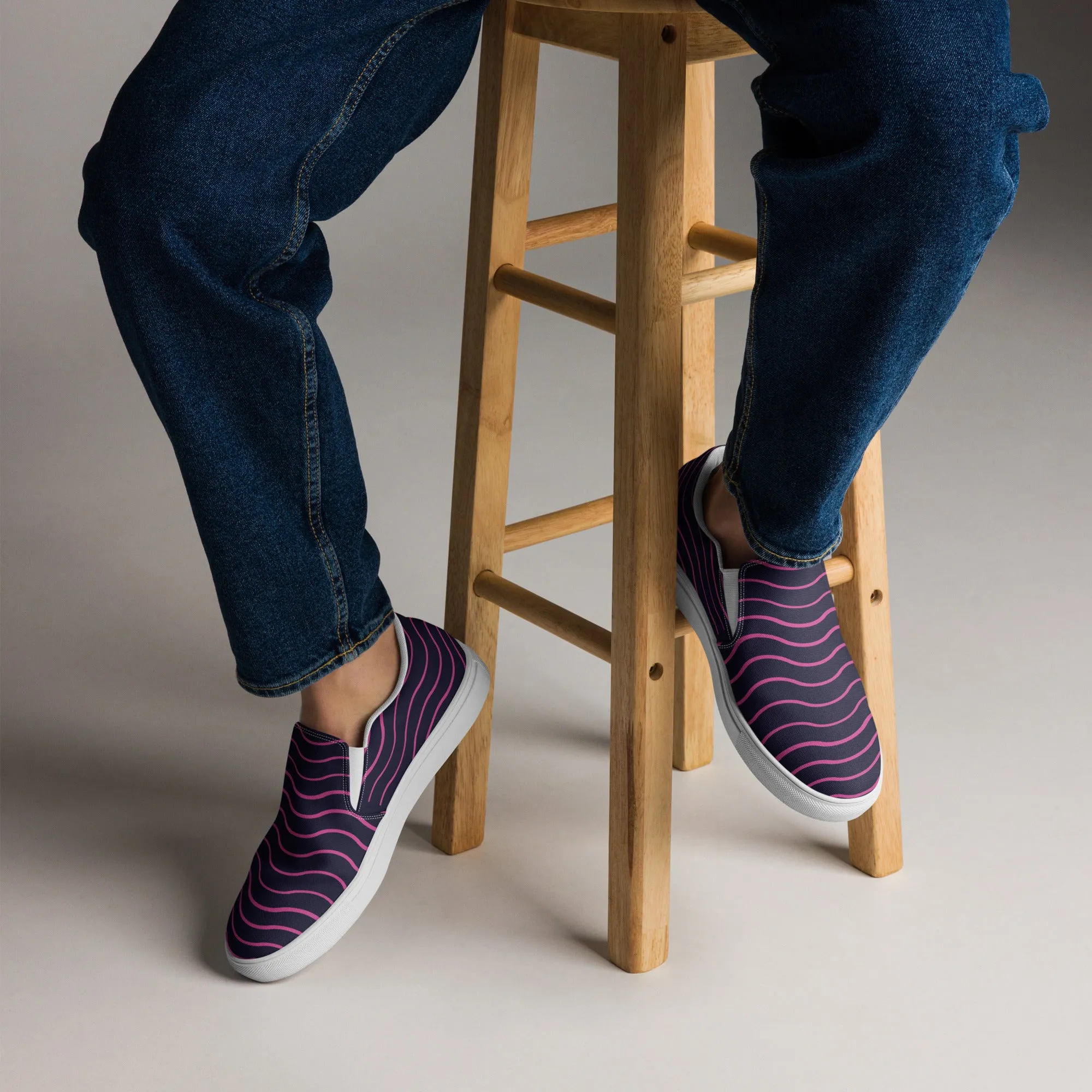 BE LIKE WATER Men’s Slip-On Canvas Shoes (Pink Lines)