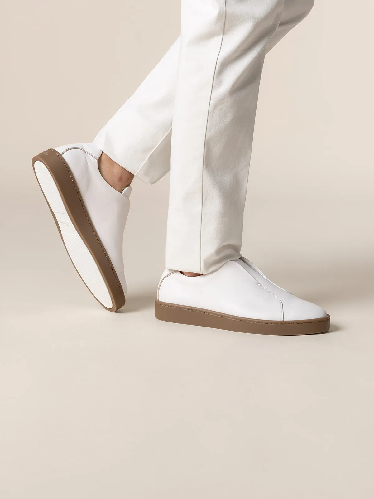 White AUR3 Sneaker