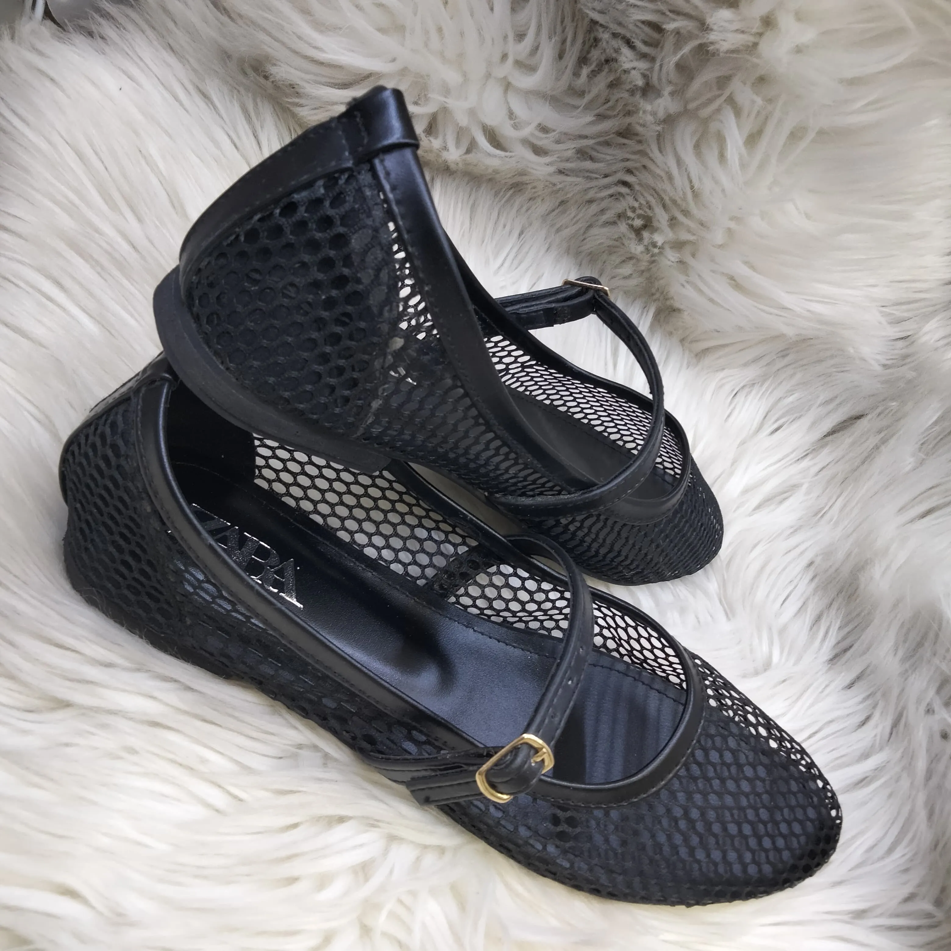 ZARA FISHNET BALLET FLAT PUMPS - BLACK